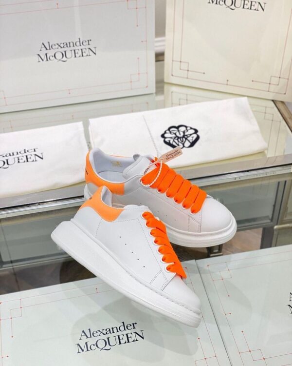 Cheap Alexander McQueen Shoe Pallets - Pallet Liquidation - Image 7