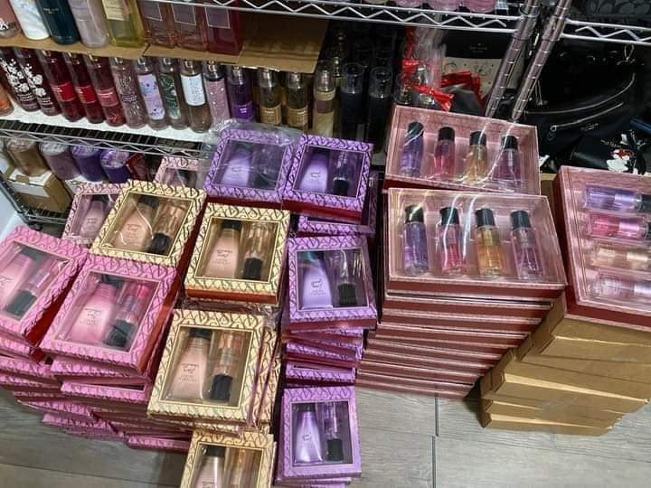 Buy Cosmetics Pallets Liquidation - Image 11