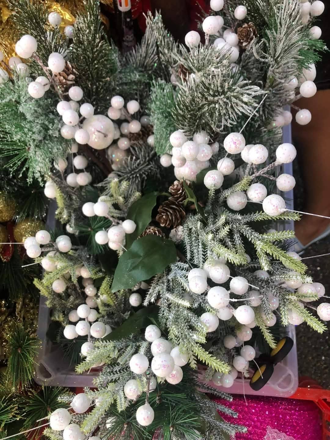 Buy Christmas Tree Skirt Liquidation Pallets - wholesale pallets - Image 3