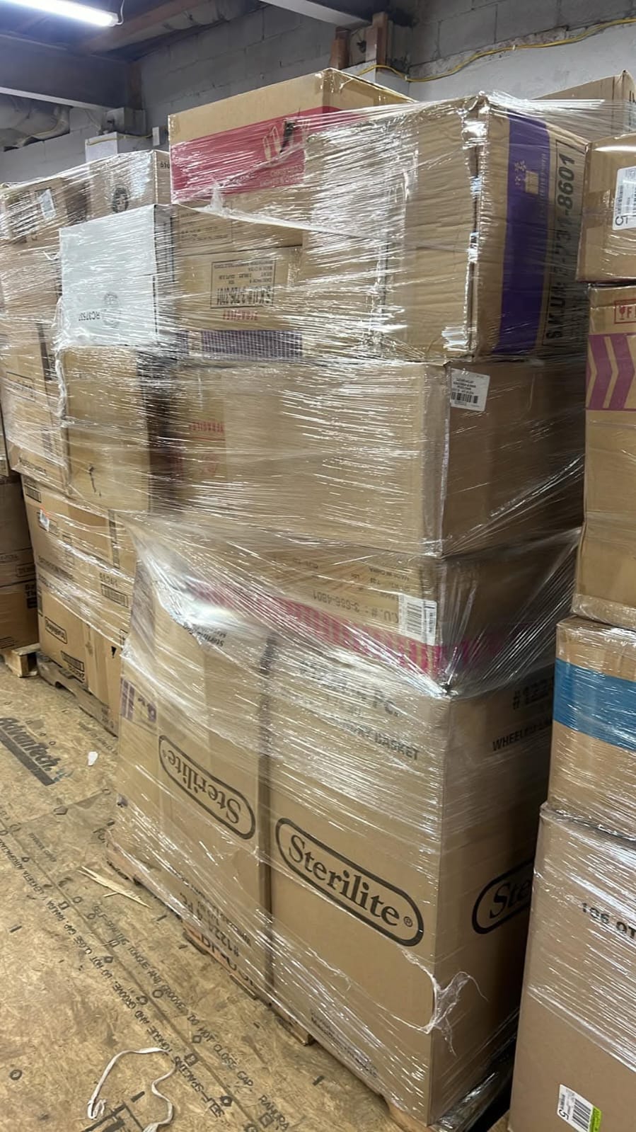 Buy Christmas Tree Skirt Liquidation Pallets - wholesale pallets - Image 9