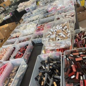 Wholesale Cosmetic Pallets Online