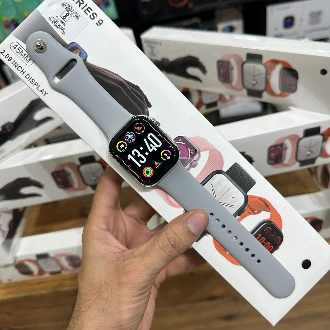Apple Watch Series 9 pallets